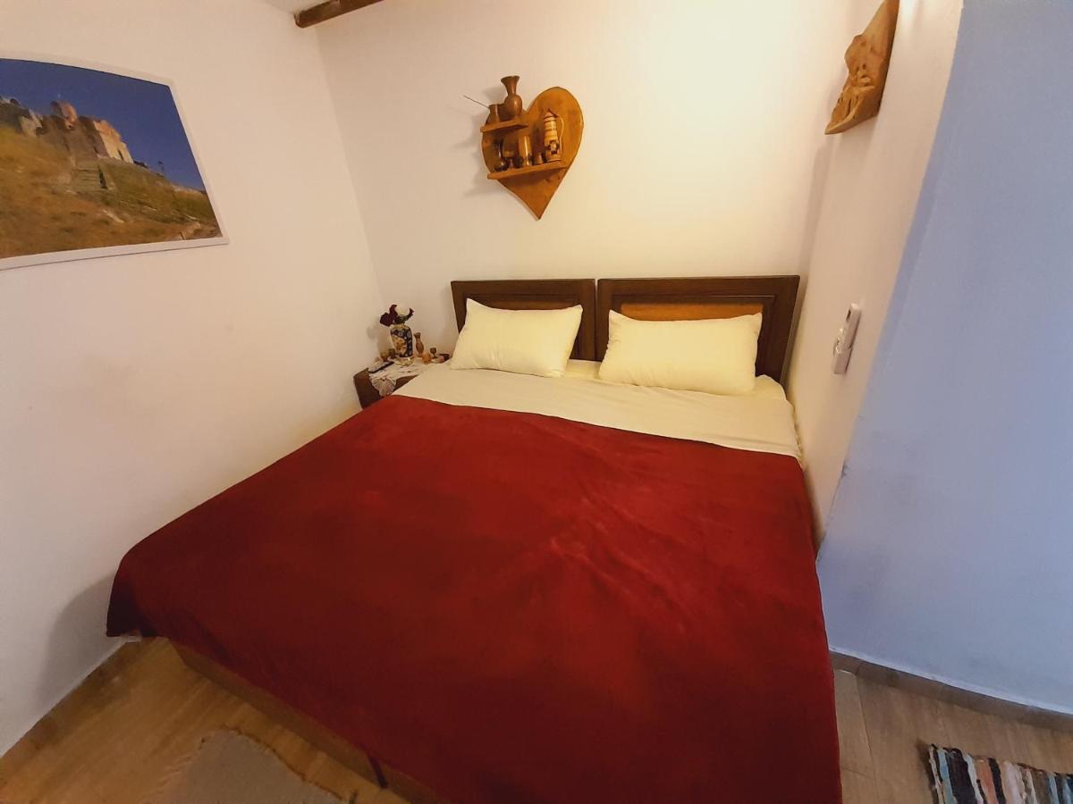 Guest House Maria - Berat castle - Housity