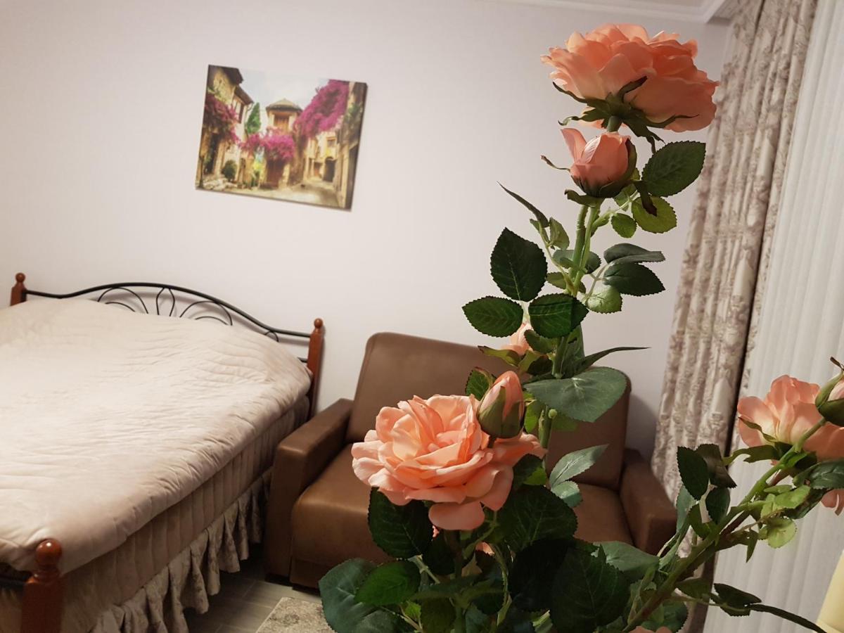 Suitetrails - Luxury double bed apartment-studio in apartment hotel 