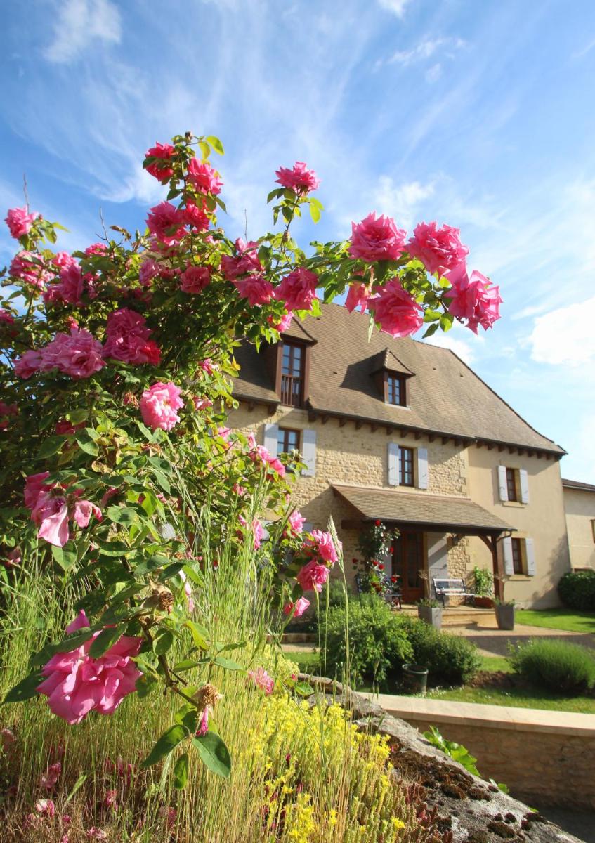 Jardin de l'établissement Logis Hotel Archambeau