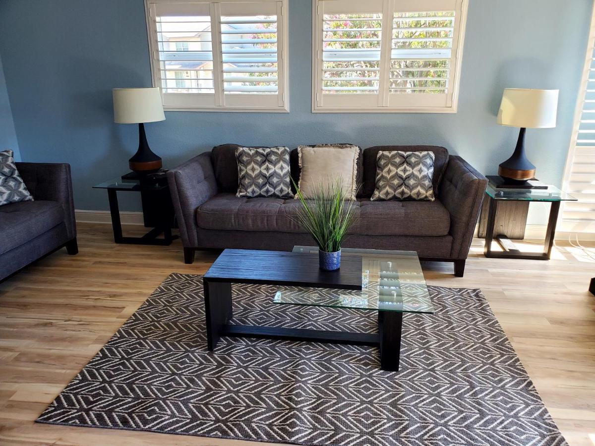 Cozy 3br/2bath vacation house at Lake Travis - Housity