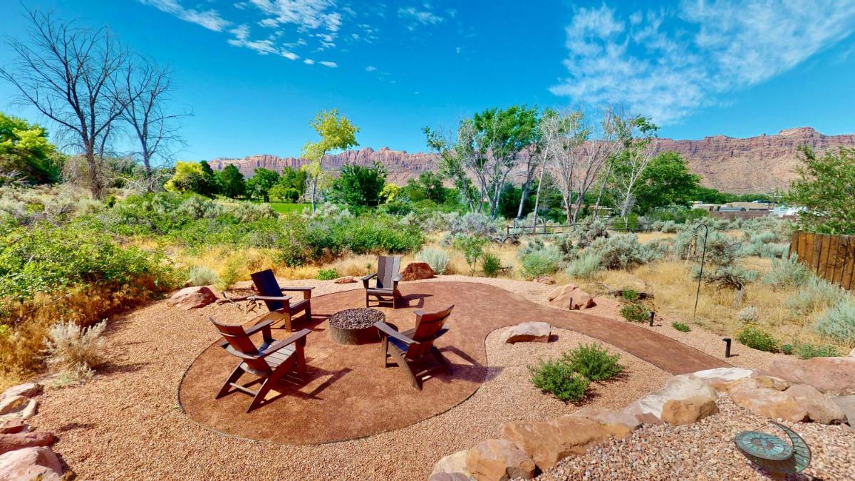 Rim View Retreat #14 - Housity