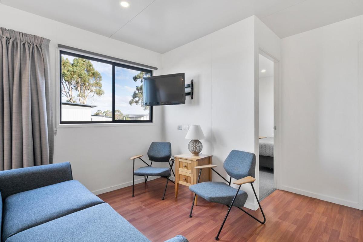 Swansea Beach Chalets - Housity