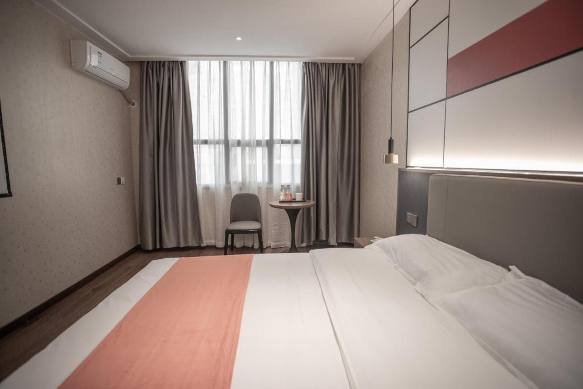 Suitetrails - Morninginn, Chuanshan Square