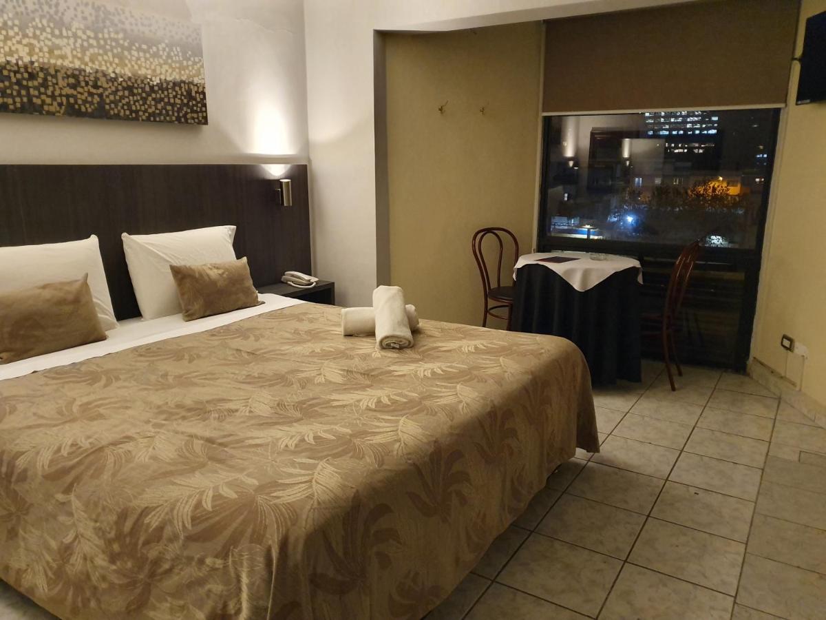 Red Hotel Centric Santiago - Housity