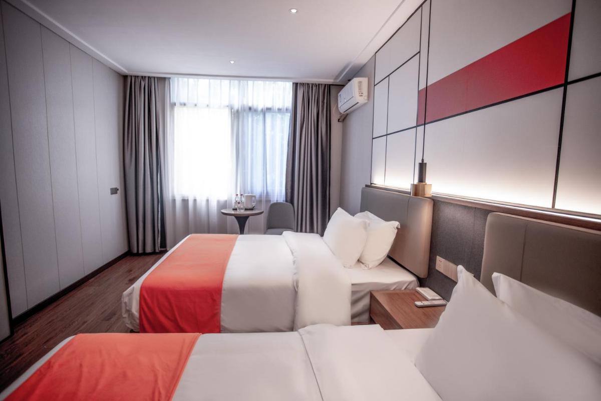 Suitetrails - Morninginn, Chuanshan Square