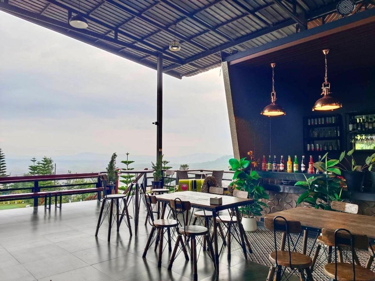 Suitetrails - Stratus 1 Resort Khao Kho