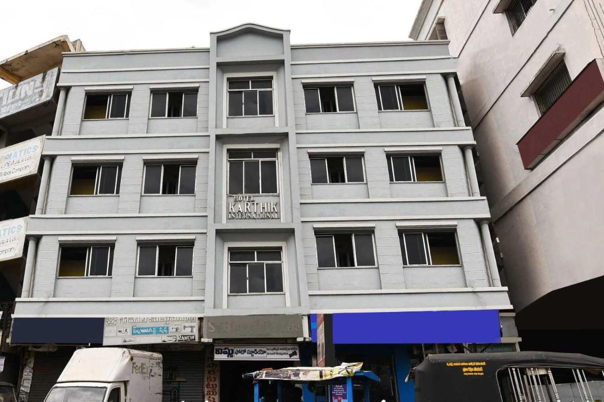 OYO Hotel Karthik International - Housity