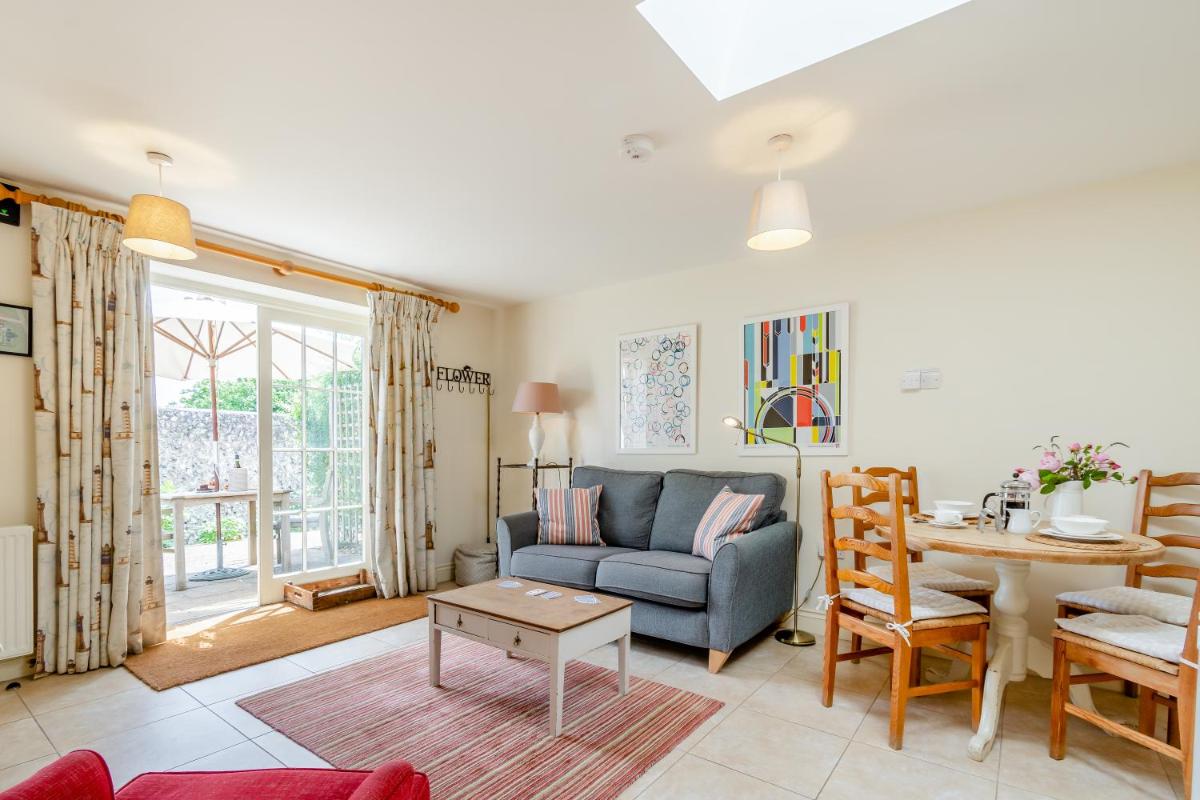 Hop Cottage - Housity