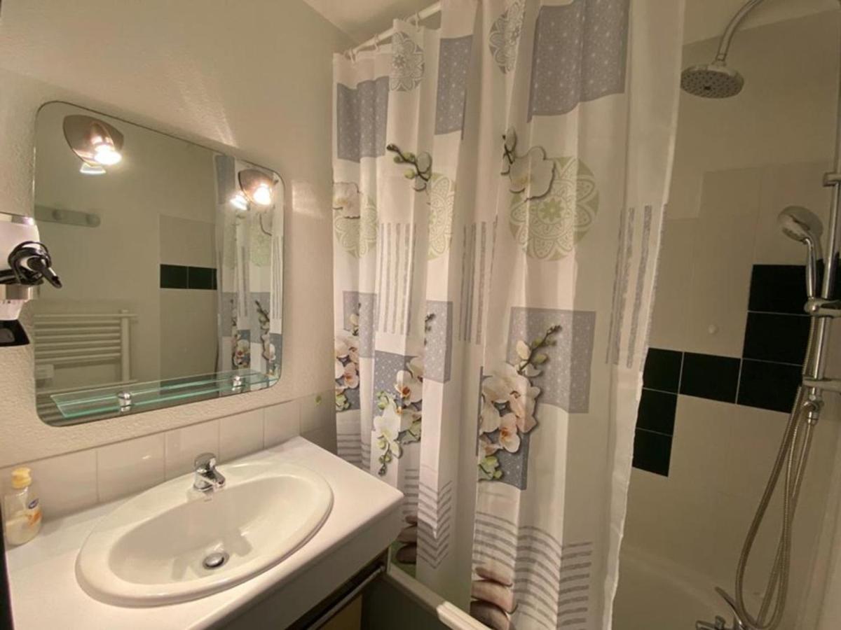 Appartement à Hossegor, à 30m de la plage avec piscine et parking souterrain - FR-1-413-135 - Housity