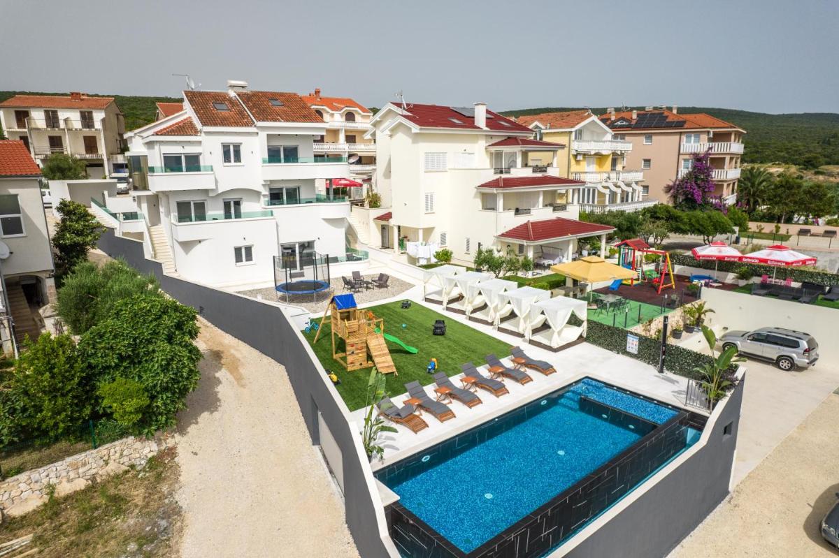 Holiday House Dominik apartments - Housity