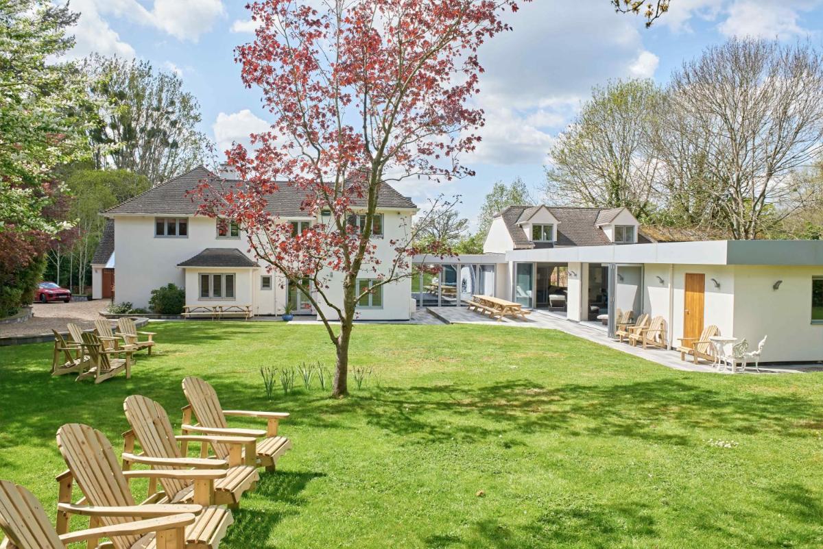 Cheltenham's Most Luxurious House - Housity