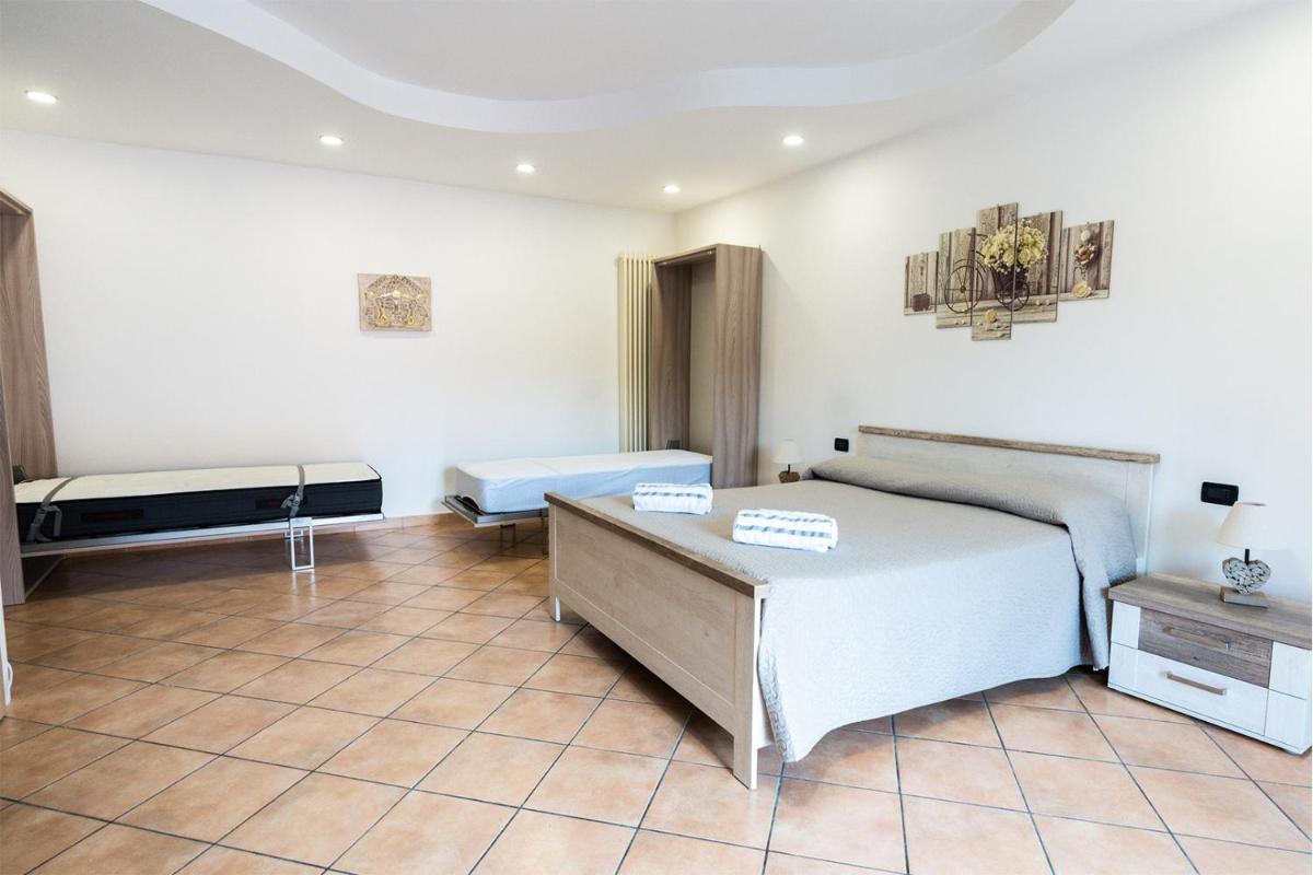 Margot Family - Housity