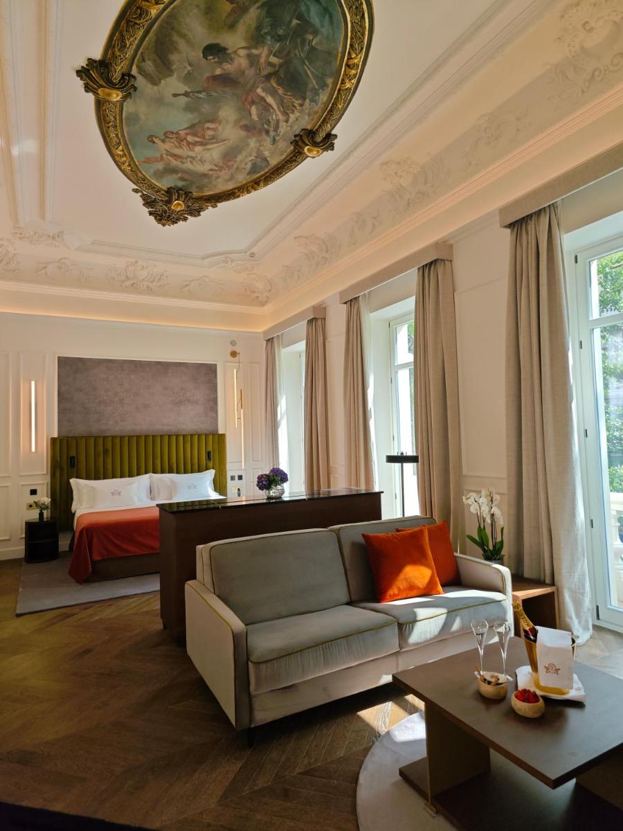 Cama o camas de una habitación en Palacio Gran Vía, a Royal Hideaway Hotel
