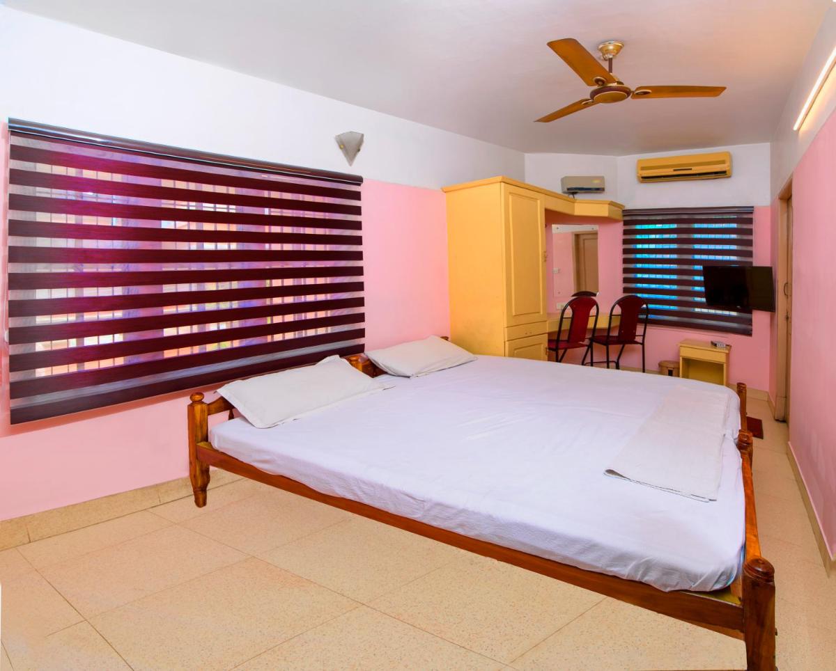 Rams Guest House Technopark - Housity