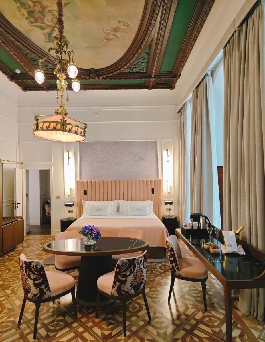 Cama o camas de una habitación en Palacio Gran Vía, a Royal Hideaway Hotel