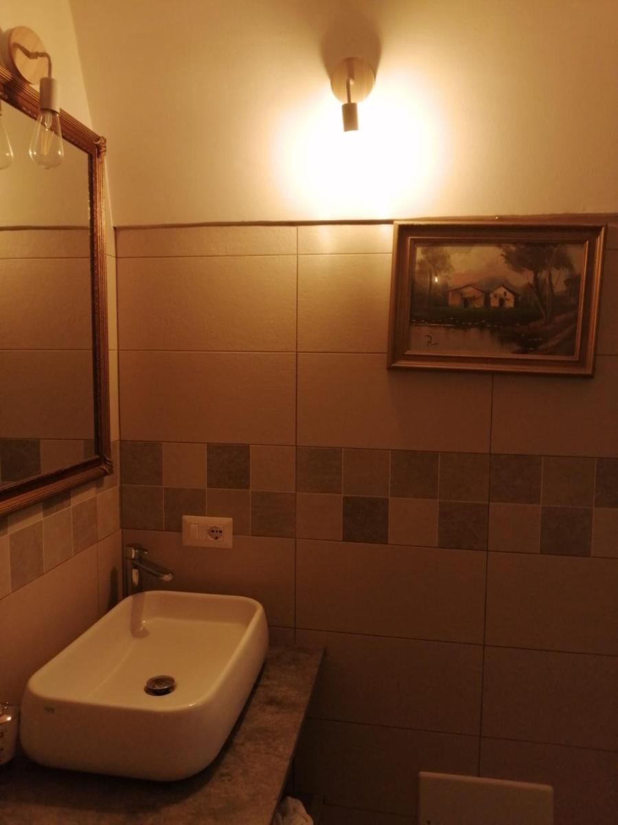 La piccola casa di Tania in via Fiore - Housity