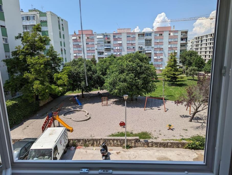 Sunny getaway apartment - Housity