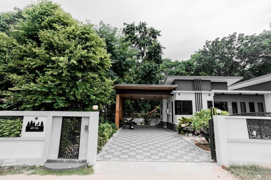 69YIng Yang House 3BR Sawankhalok - Housity
