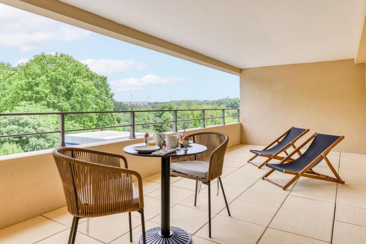 Balcon ou terrasse dans l'établissement Zenitude Hotel La Valadière, Ascend Hotel Collection