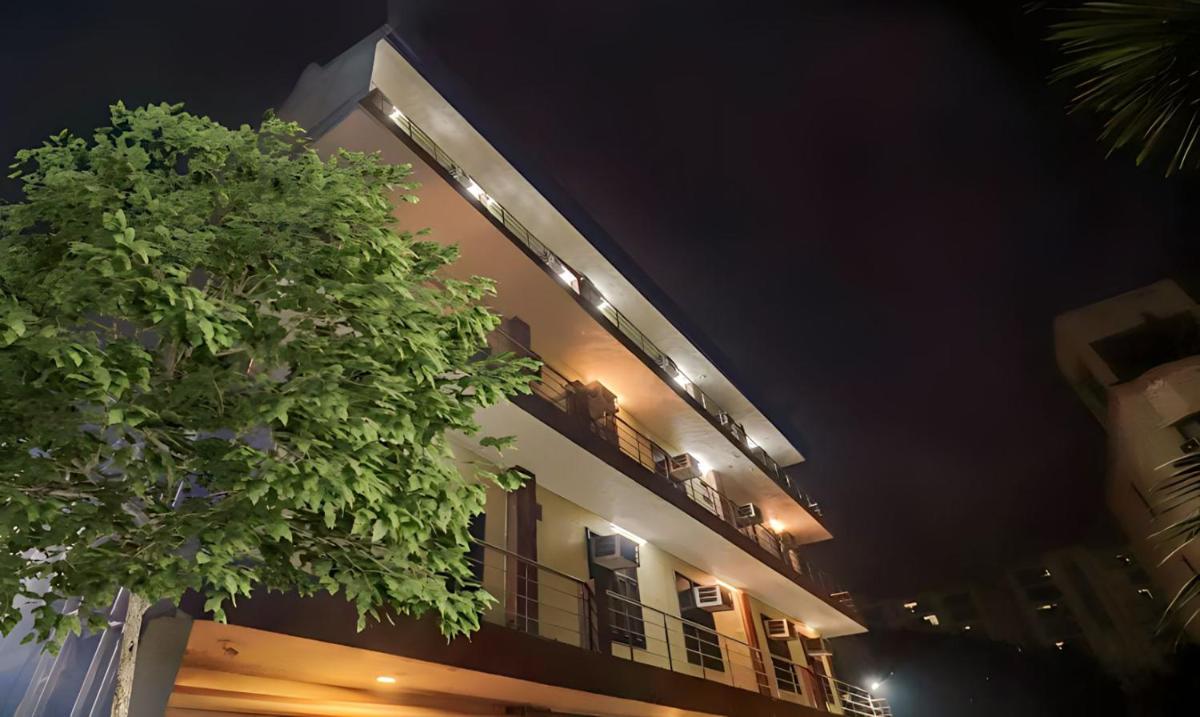 HOTEL SHREERADHA RESORT - Housity