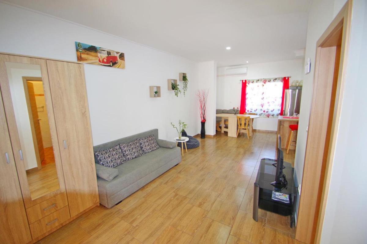 Holiday apartment Silvija, Loborika - Housity