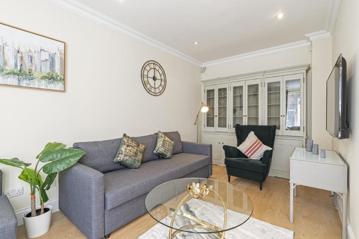 Fabulous House near Harrods and the Science Museum - Housity