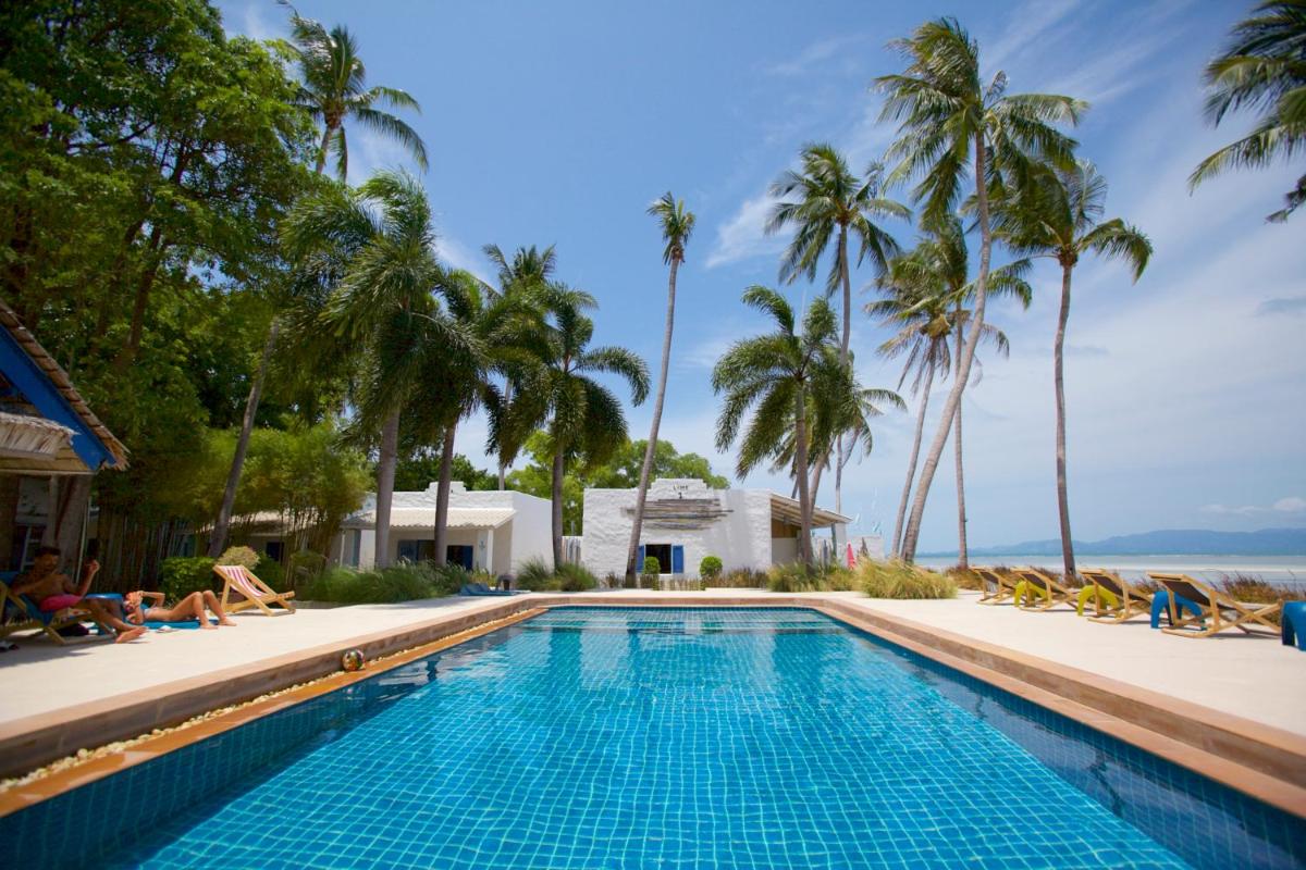 Lime N Soda Beachfront Resort - Housity