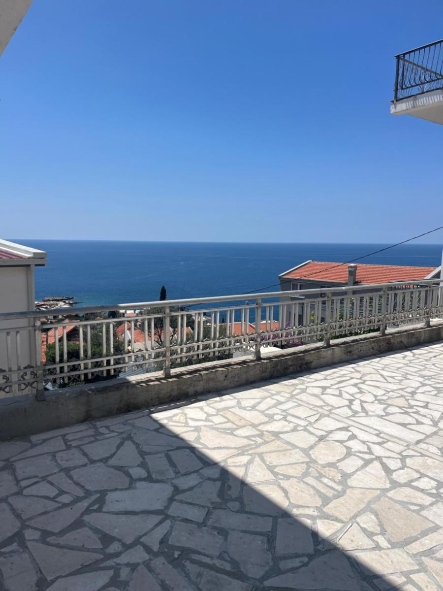 Apartment Light House - Housity