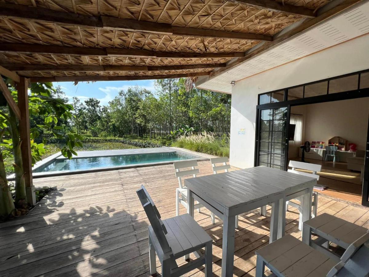 ดอนหลา 2 BedRooms Villa with Pool and space for Party - Housity