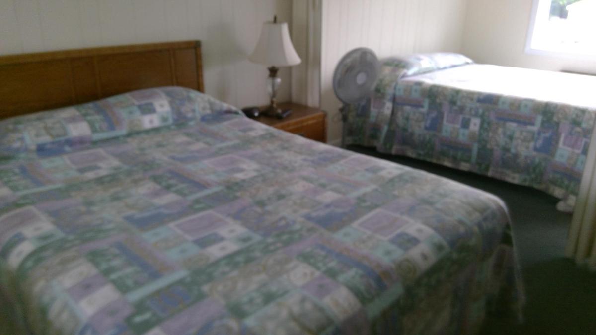 VILLAGE GREEN MOTEL - Housity