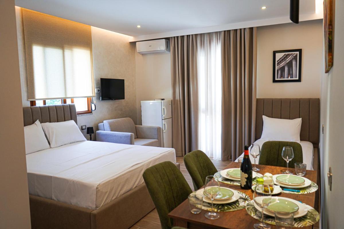 DelMar Apartments - Housity