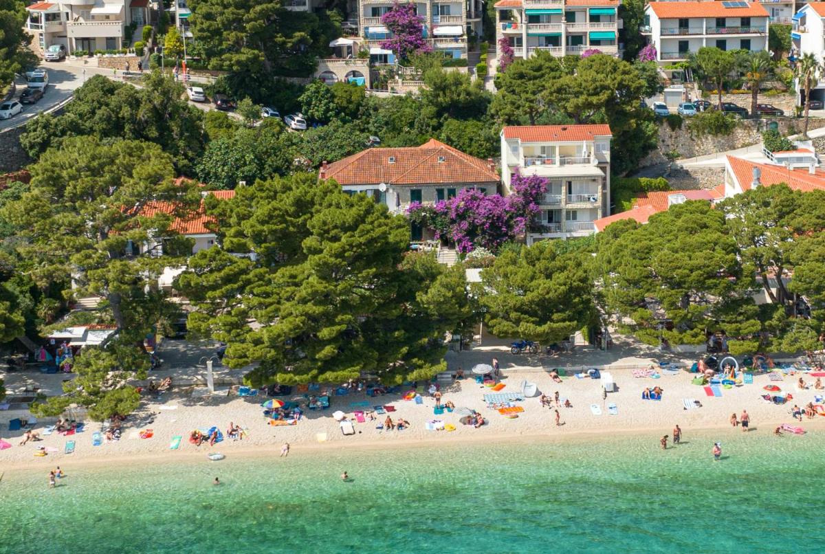 Aurora Beachfront Luxury Rooms&Suites - Housity