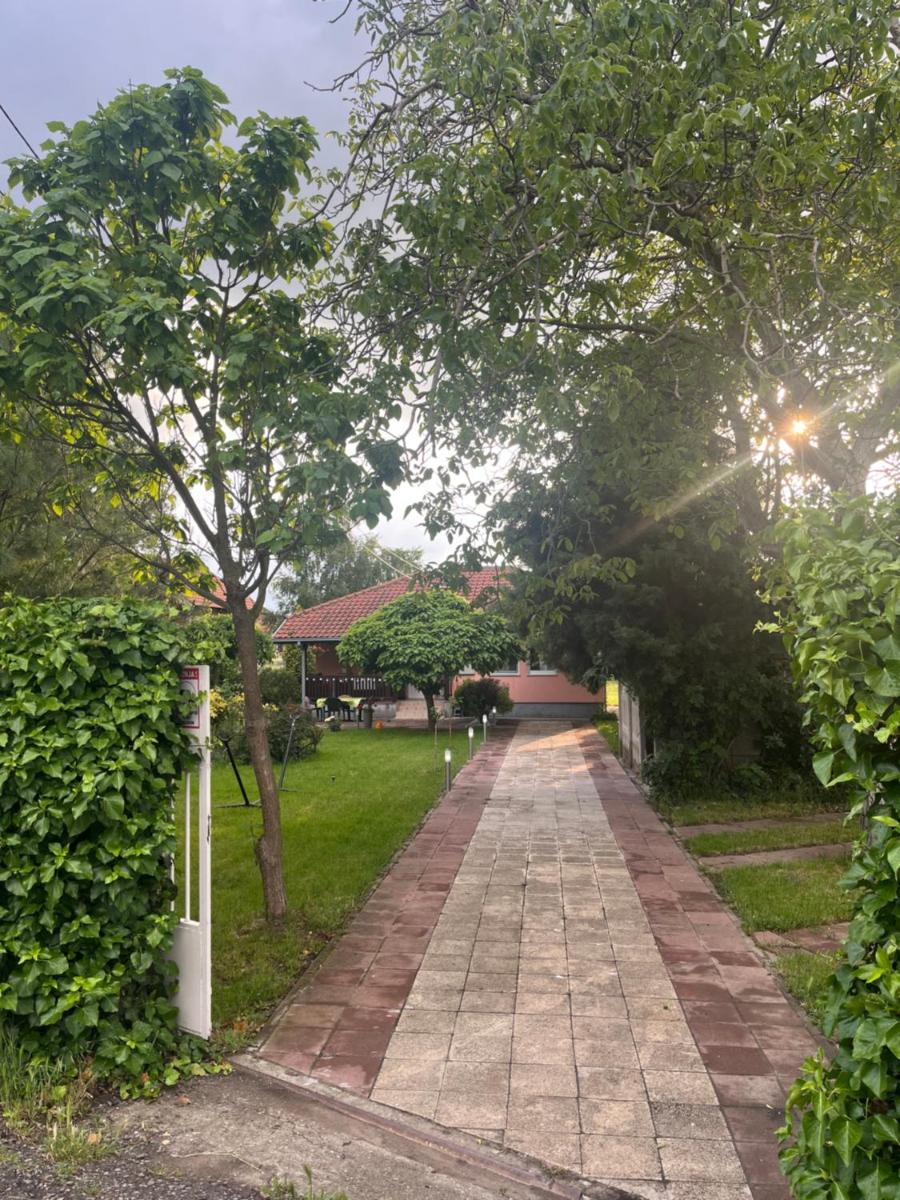 Gugi House - Housity