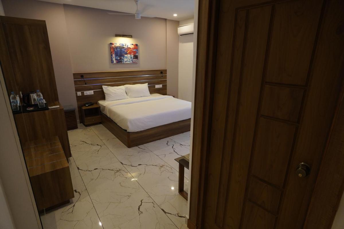 PUTHUR RESIDENCY HOTELS PVT LTD - Housity