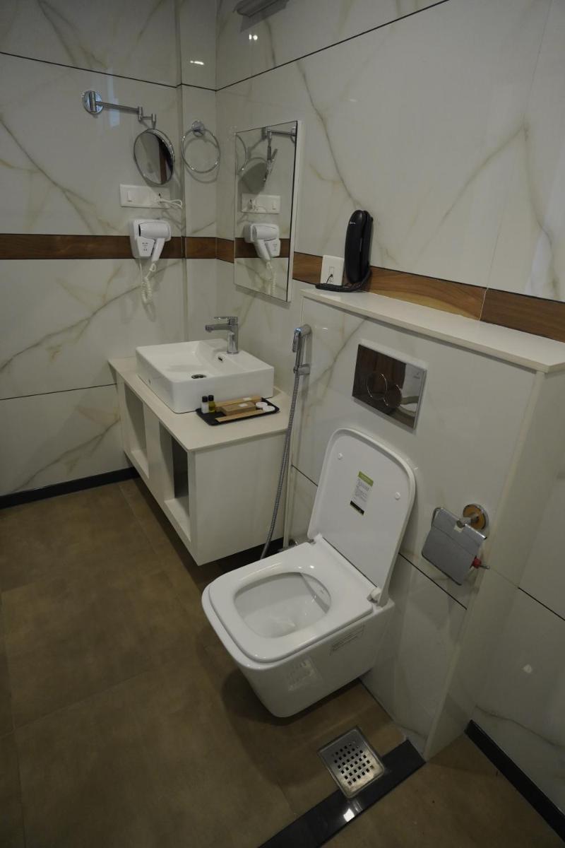 PUTHUR RESIDENCY HOTELS PVT LTD - Housity