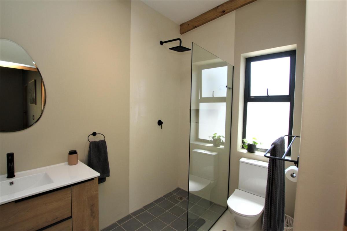 Garden Flat - Walk To The Beach (no load shedding) - Hizvo