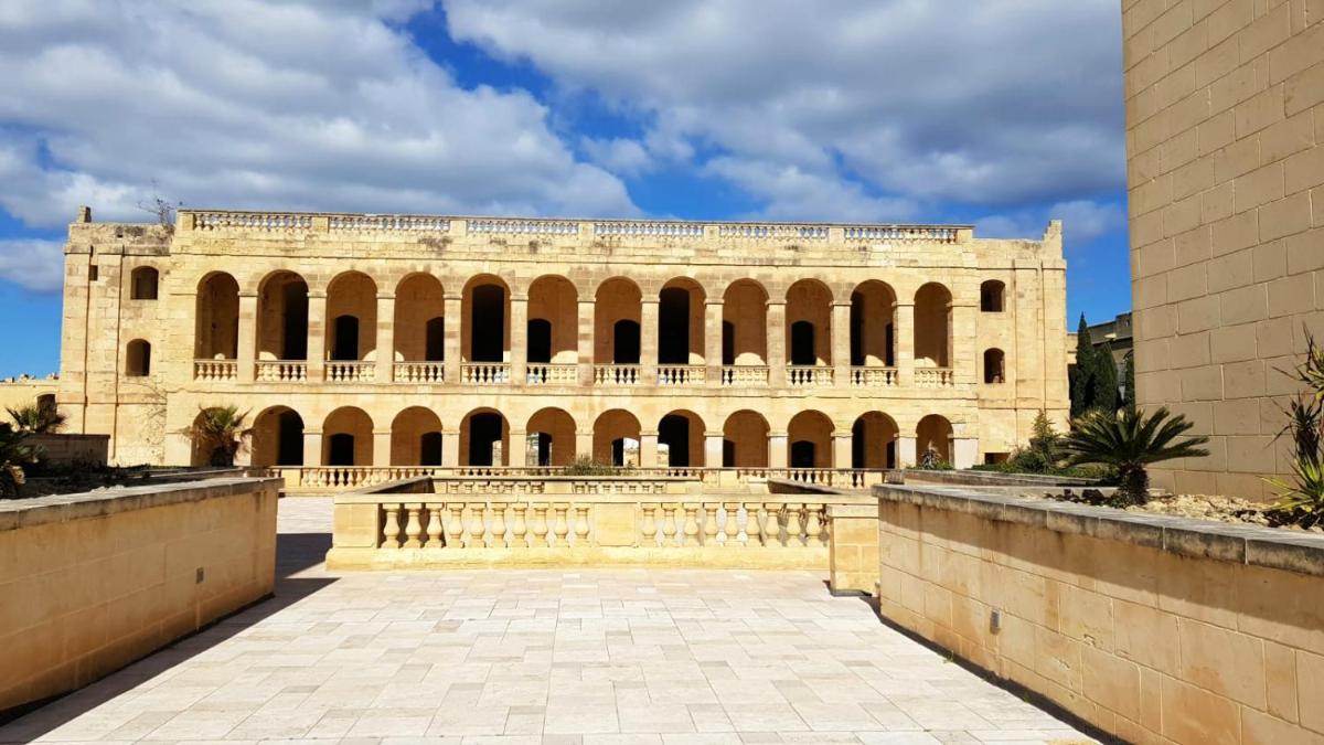 Fort Chambray Gozo - Housity