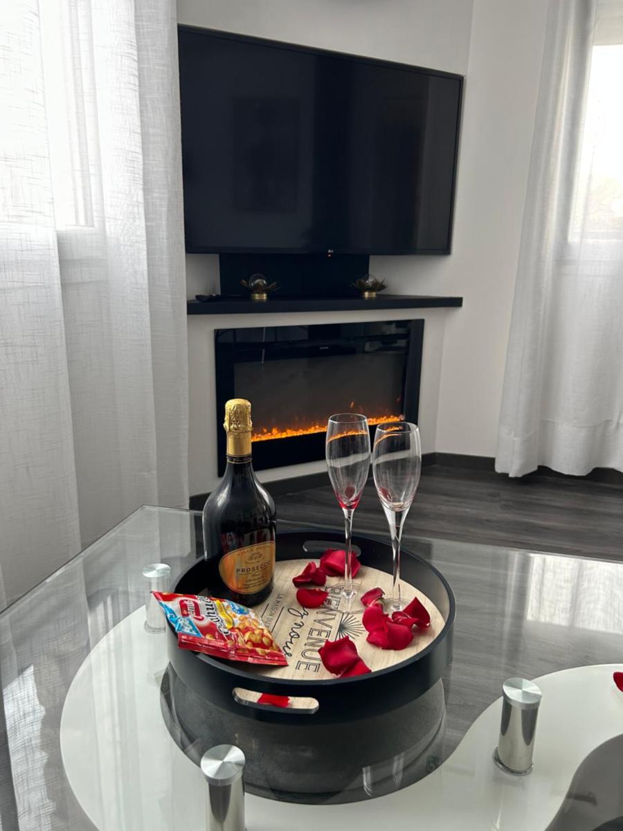 Appart de Luxe tout confort jusqu a 4 personnes - Housity
