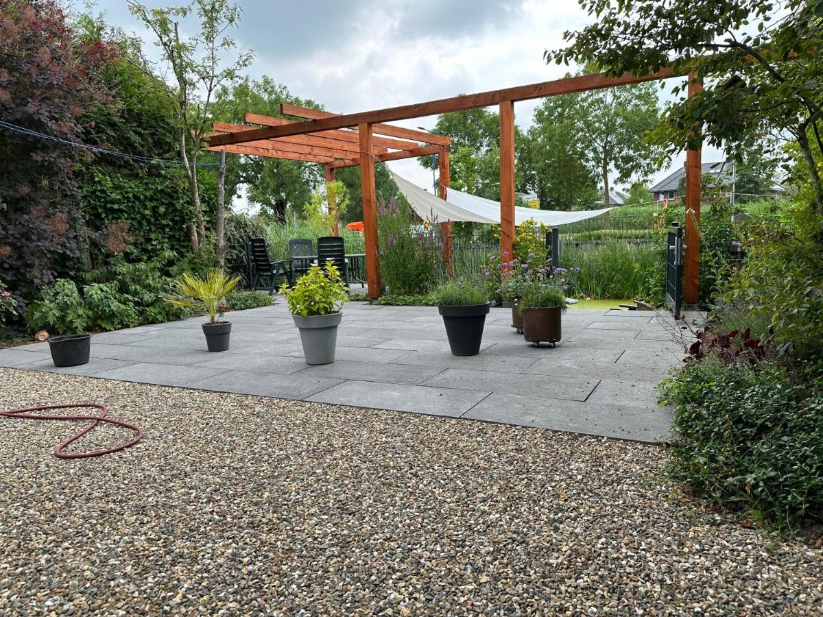 Gorinchem, spacious house, terrace at the water - Housity