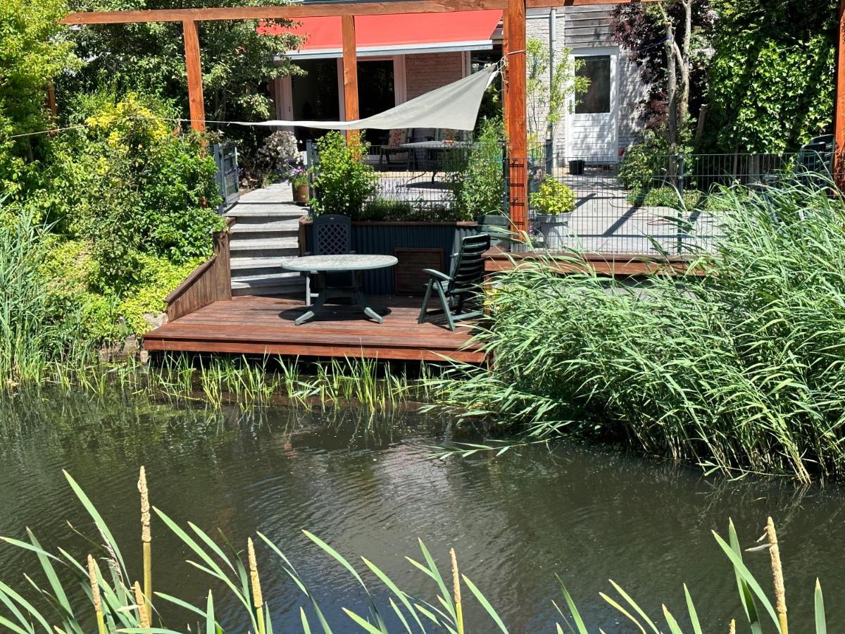 Gorinchem, spacious house, terrace at the water - Housity