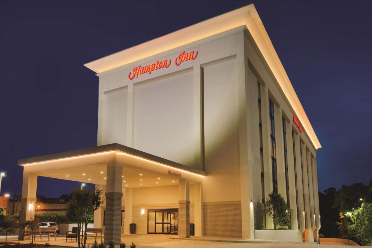 Hampton Inn Atlanta-Buckhead - Housity