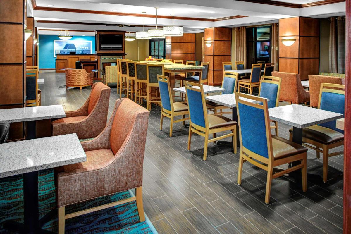Hampton Inn Coldwater - Housity