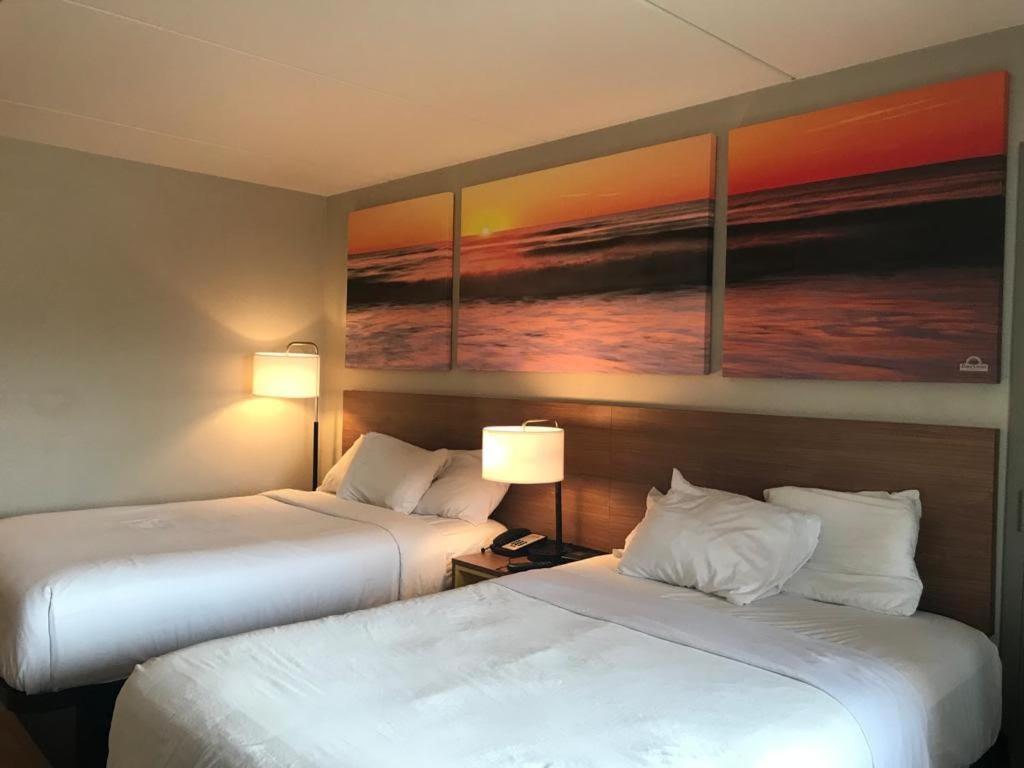 Days Inn by Wyndham Vineland - Housity