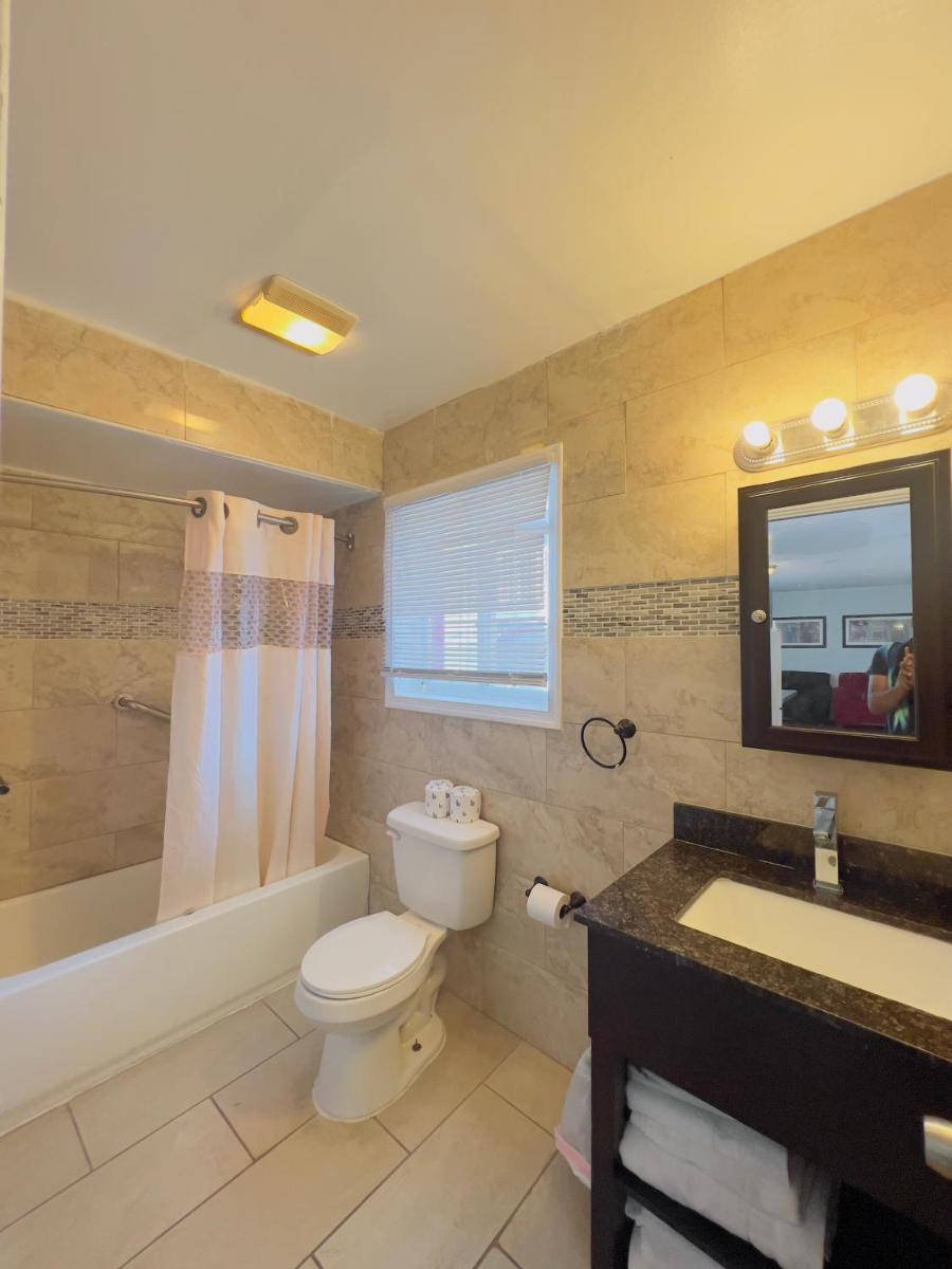 Shore Beach Houses - 52 - 405 Porter Avenue - Housity