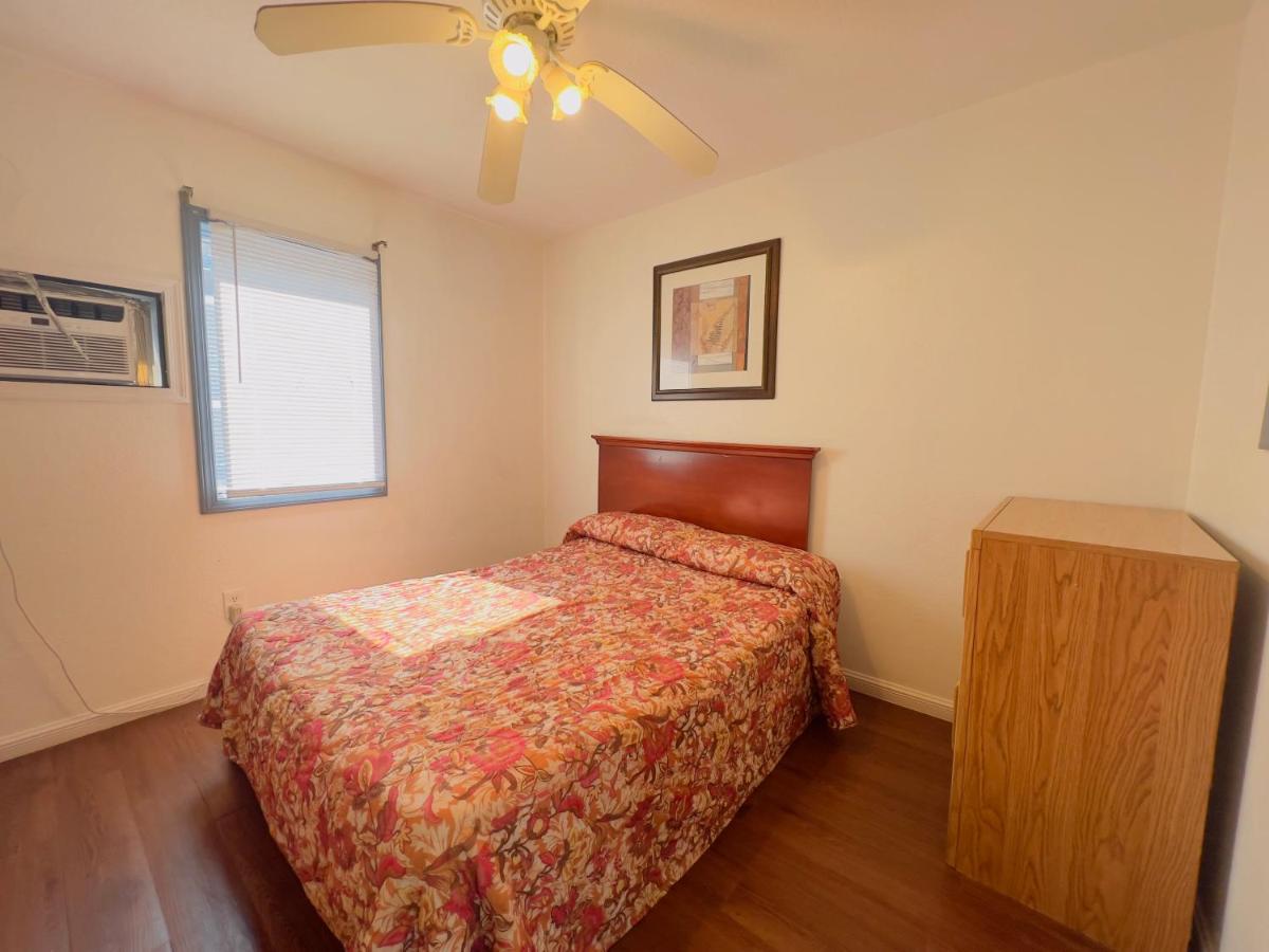 Shore Beach Houses - 52 - 405 Porter Avenue - Housity
