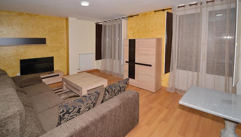 Apartamentos Turisticos Dormi2 - Housity