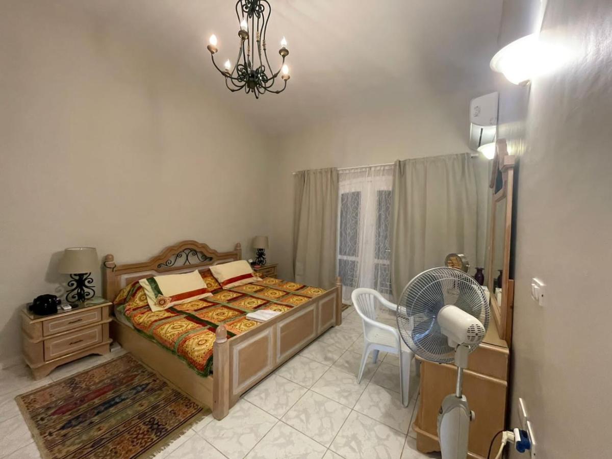 Marina 7 4BR Villa lake view - Housity