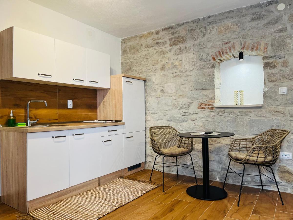 La Taberna - Housity