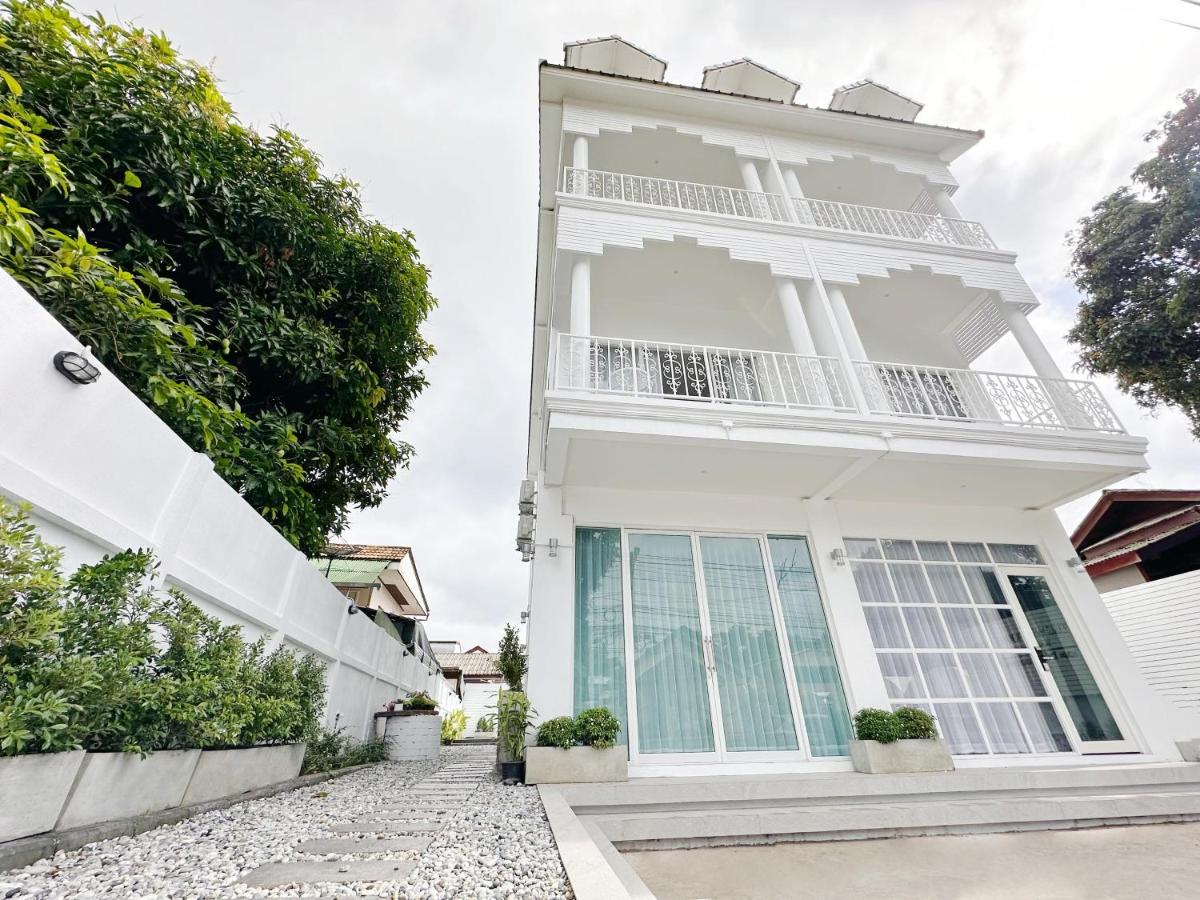 The White House Rachamankha เดอะ ไวท์เฮ้าส์ ราชมรรคา - Housity