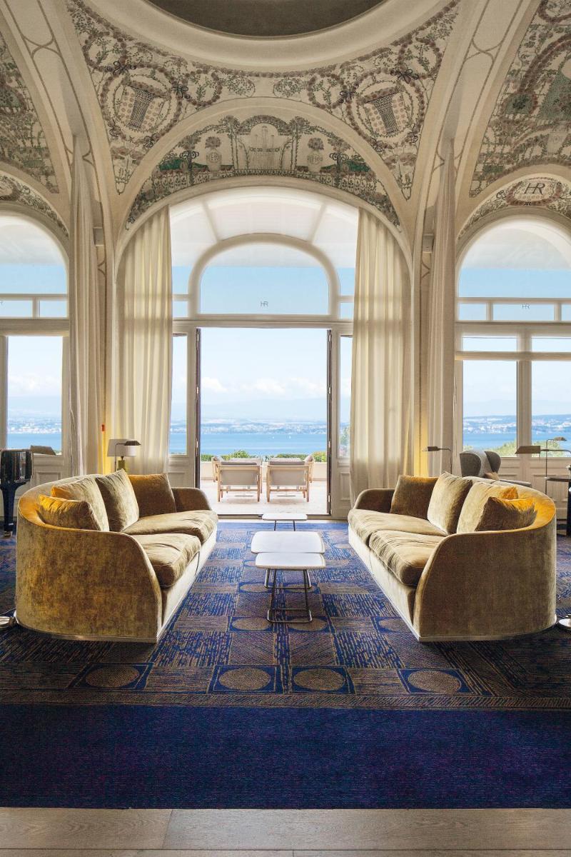 Coin salon dans l'établissement Hôtel Royal